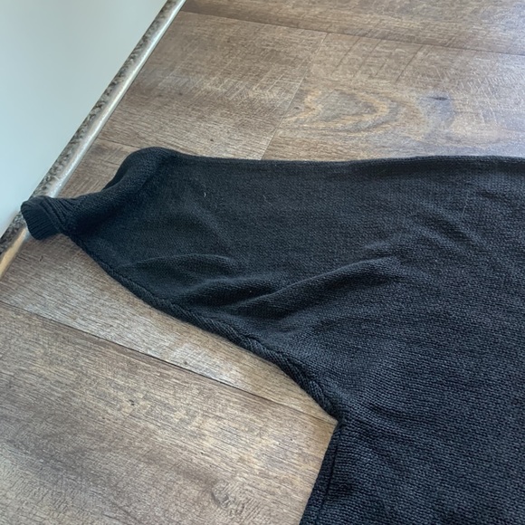 Vintage Victoria Jones‎ Black Sweater with Sequin Floral Design - Picture 8 of 8